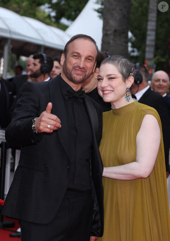 Emilie Dequenne et Michel Ferracci - Montée des marches du film « Le deuxième acte » pour la cérémonie d’ouverture du 77ème Festival International du Film de Cannes, au Palais des Festivals à Cannes. Le 14 mai 2024