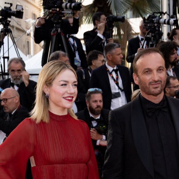 Émilie Dequenne et son mari Michel Ferracci - Montée des marches du film « Elémentaire » pour la cérémonie de clôture du 76ème Festival International du Film de Cannes, au Palais des Festivals à Cannes. Le 27 mai 2023 © Jacovides-Moreau / Bestimage