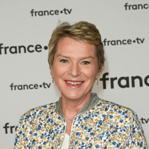 Elise Lucet au photocall pour la conférence de presse de rentrée de France TV à la Grande Halle de la Villette à Paris, France, le 6 juillet 2022. © Coadic Guirec/Bestimage  Celebs attend the photocall for France TV's back-to-school press conference at the Grande Halle de la Villette in Paris, France, on July 6, 2022. 