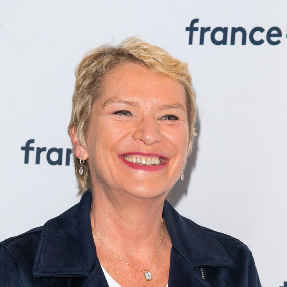 Élise Lucet lors du photocall dans le cadre de la conférence de presse de France Télévisions au Pavillon Gabriel à Paris, France, le 24 août 2021. © Pierre Perusseau/Bestimage  Celebs during the photocall as part of France Television's press conference at Pavillon Gabriel in Paris, France, on August 24, 2021. 