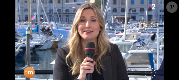 En effet, l'étrange absence de Marie Portolano inquiète les téléspectateurs de "Télématin".
Marie Portolano dans "Télématin" sur France 2.