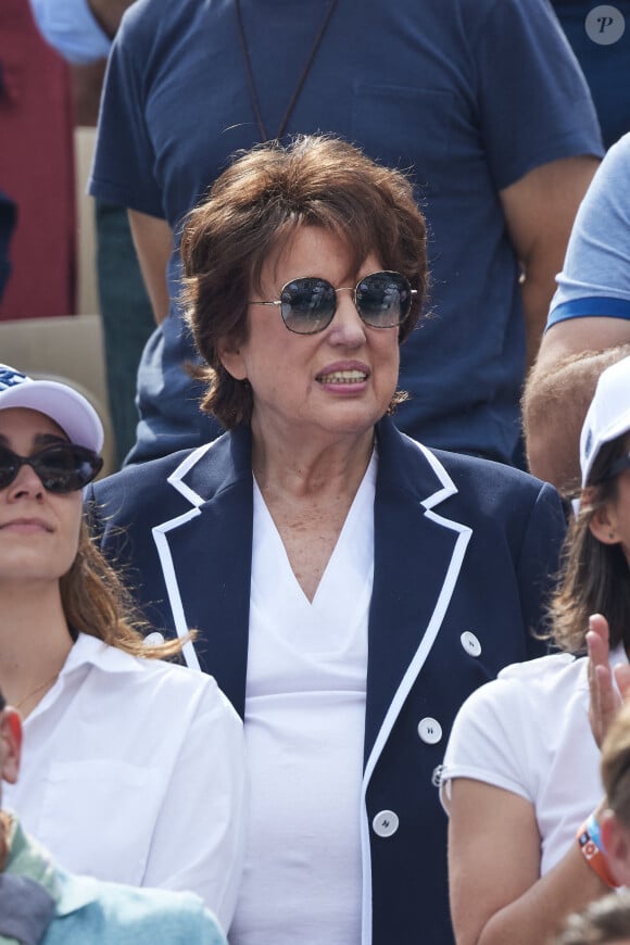 Roselyne Bachelot - Célébrités dans les tribunes de la finale Dames des Internationaux de Tennis de Roland Garros à Paris le 8 juin 2024. © Jacovides-Moreau/Bestimage 