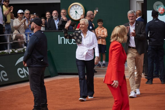 Martina Navratilova - Célébrités dans les tribunes de la finale Dames des Internationaux de Tennis de Roland Garros à Paris le 8 juin 2024. © Jacovides-Moreau/Bestimage 