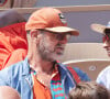 Plus qu'Eric Cantona et sa femme Rachida Brakni ! 
Eric Cantona et sa femme Rachida Brakni - Célébrités dans les tribunes de la finale Dames des Internationaux de Tennis de Roland Garros à Paris le 8 juin 2024. © Jacovides-Moreau/Bestimage 