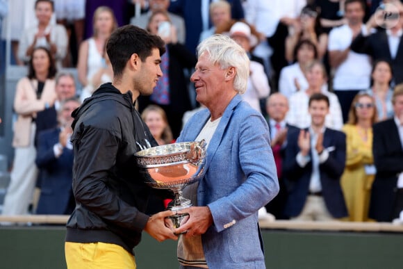 Carlos Alcaraz remporte les Internationaux de France de tennis de Roland Garros 2024 face à Alexander Zverev (6-3, 2-6, 5-7, 6-1, 6-2) à Paris. Le 9 juin 2024 © Jacovides-Moreau / Bestimage 