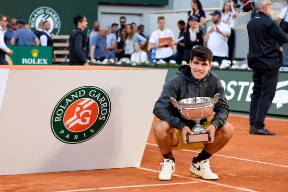 Carlos Alcaraz remporte les Internationaux de France de tennis de Roland Garros 2024 face à Alexander Zverev (6-3, 2-6, 5-7, 6-1, 6-2) à Paris. Le 9 juin 2024 © Jacovides-Moreau / Bestimage 