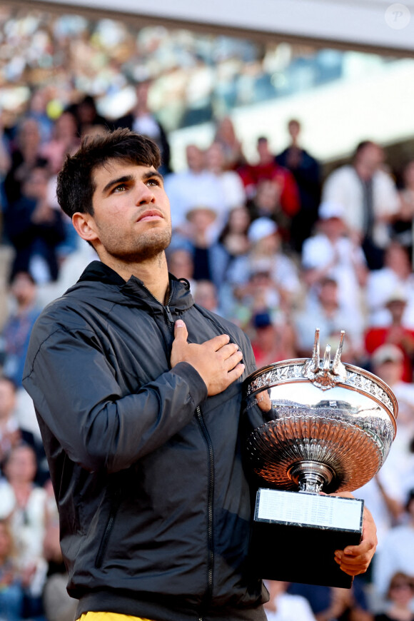 Carlos Alcaraz remporte les Internationaux de France de tennis de Roland Garros 2024 face à Alexander Zverev (6-3, 2-6, 5-7, 6-1, 6-2) à Paris. Le 9 juin 2024 © Jacovides-Moreau / Bestimage 