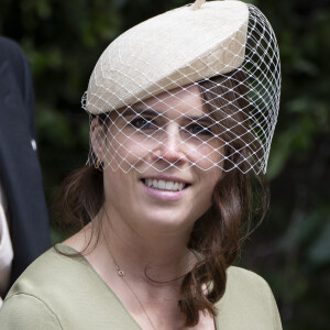 Mais aussi sa cousine Eugenie. 
La princesse Eugenie d'York - Mariage du duc de Westminster, Hugh Grosvenor, et Olivia Henson en la cathédrale de Chester, Royaume Uni, le 7 juin 2024. © GoffPhotos/Bestimage 