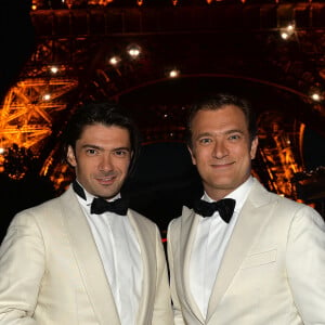 Les deux frères jouent rarement ensemble en public. 
Exclusif - Gautier Capuçon et Renaud Capuçon - Grand concert de l'Orchestre National de France au Champs de Mars présenté par S. Bern sur France 2 pour célébrer la Fête Nationale à Paris le 14 juillet 2017 © Giancarlo Gorassini / Pierre Perusseau / Veeren / Bestimage 