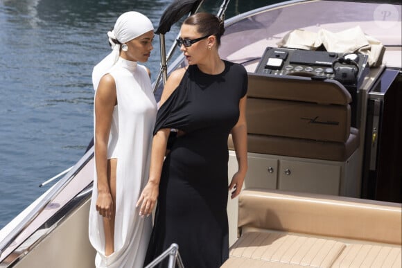 Tina Kunakey et Adèle Exarchopoulos - Arrivées au défilé de mode Jacquemus Cruise "La Casa" à la Casa Malaparte à Capri, Italie, le 10 juin 2024. © Borde-Da Silva/Bestimage 