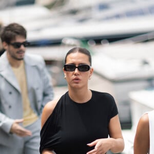 François Civil et Adèle Exarchopoulos - Arrivées au défilé de mode Jacquemus Cruise "La casa" à la Casa Malaparte à Capri. Le 10 juin 2024 © Tiziano Da Silva-Olivier Borde / Bestimage  Arrivals at the Jacquemus "La Casa" Cruise at Casa Malaparte in Capri. On June 10th 2024