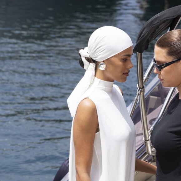 Tina Kunakey et Adèle Exarchopoulos - Arrivées au défilé de mode Jacquemus Cruise "La Casa" à la Casa Malaparte à Capri, Italie, le 10 juin 2024. © Borde-Da Silva/Bestimage 