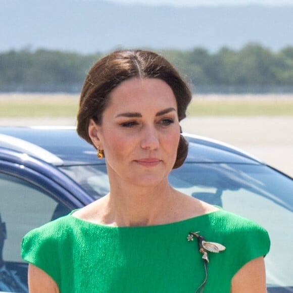 Le prince William, duc de Cambridge, et Catherine (Kate) Middleton, duchesse de Cambridge, quittent la Jamaique depuis l'aéroport international Norman Manley pour se rendre aux Bahamas, dernière étape de leur voyage officiel dans les Caraïbes. Kingston, le 24 mars 2022. 