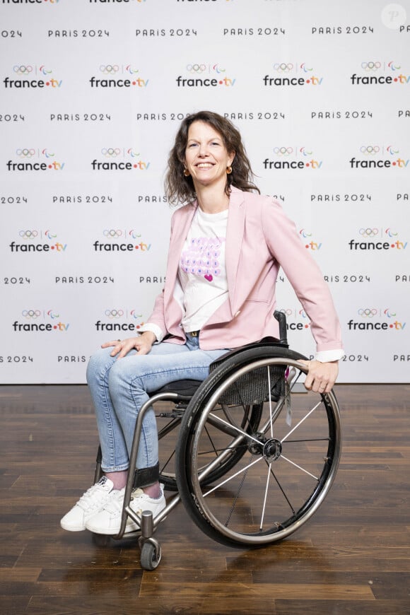 Delphine Bernard lors de la présentation des journalistes et chroniqueurs de France Télévisions pour les Jeux Olympiques 2024 au musée de l'Homme à Paris, le 11 juin 2024. © Pierre Perusseau / Bestimage 