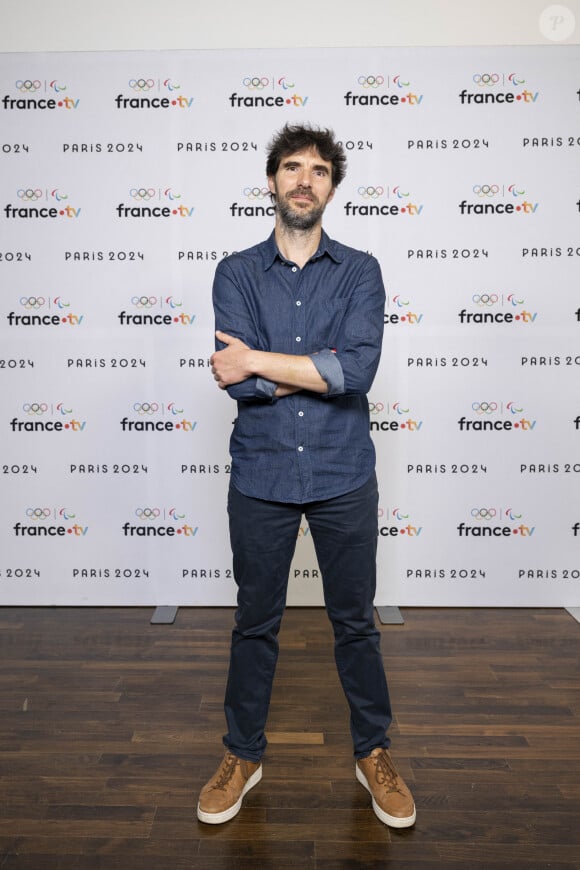 Renaud Goude lors de la présentation des journalistes et chroniqueurs de France Télévisions pour les Jeux Olympiques 2024 au musée de l'Homme à Paris, le 11 juin 2024. © Pierre Perusseau / Bestimage 