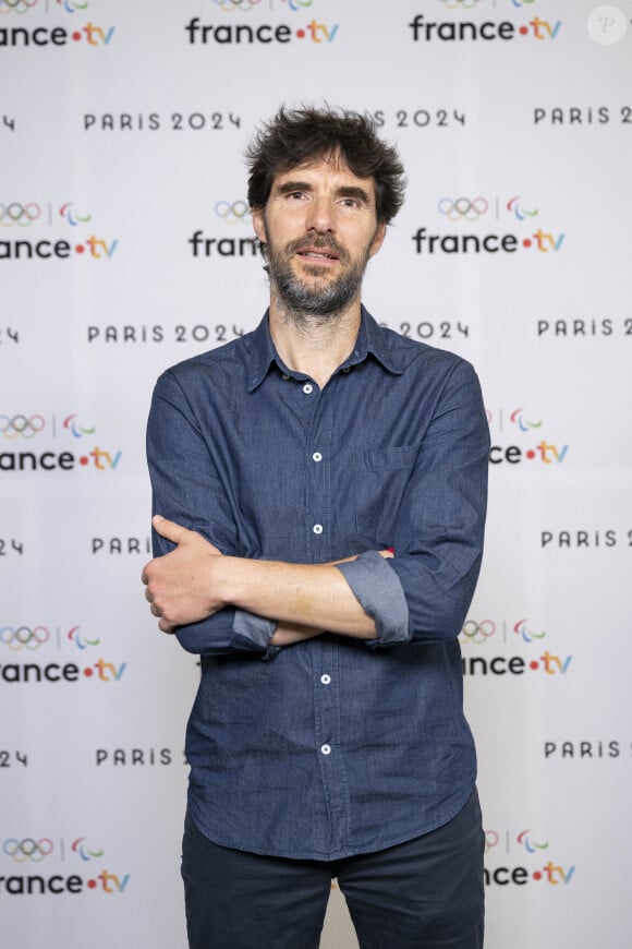 Renaud Goude lors de la présentation des journalistes et chroniqueurs de France Télévisions pour les Jeux Olympiques 2024 au musée de l'Homme à Paris, le 11 juin 2024. © Pierre Perusseau / Bestimage 