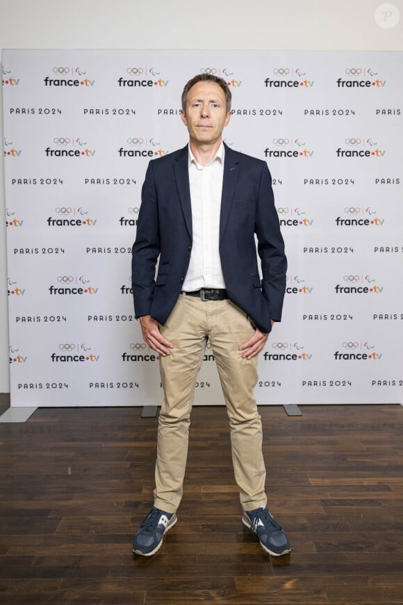 Jérôme Dupré lors de la présentation des journalistes et chroniqueurs de France Télévisions pour les Jeux Olympiques 2024 au musée de l'Homme à Paris, le 11 juin 2024. © Pierre Perusseau / Bestimage 