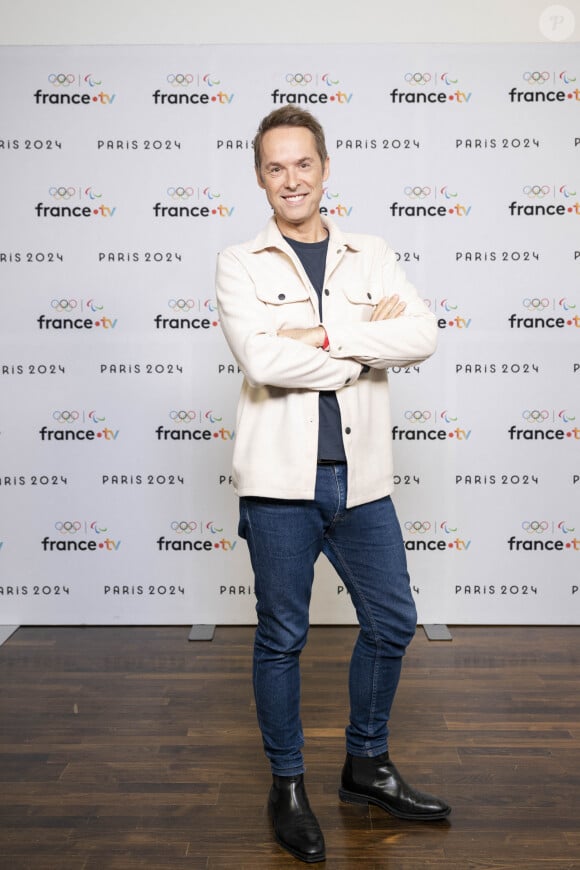 Damien Thévenot lors de la présentation des journalistes et chroniqueurs de France Télévisions pour les Jeux Olympiques 2024 au musée de l'Homme à Paris, le 11 juin 2024. © Pierre Perusseau / Bestimage 