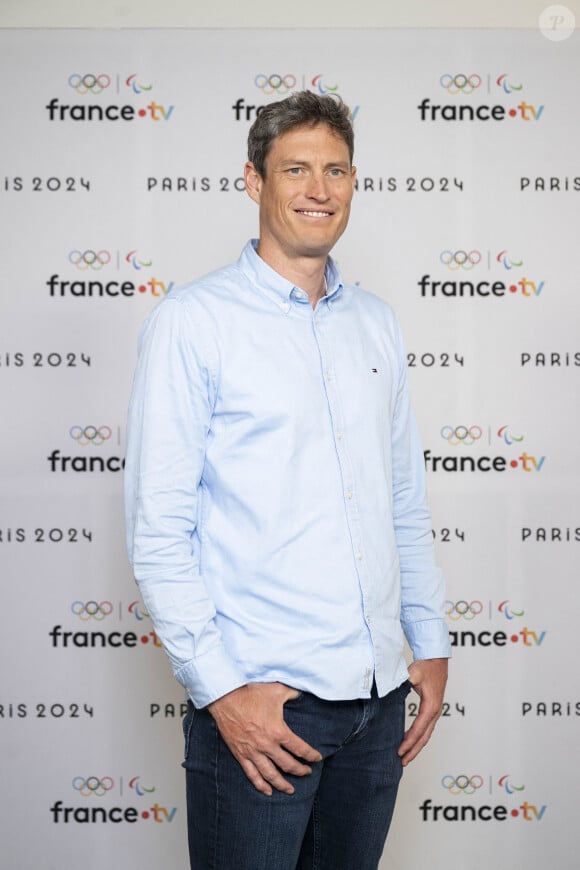 Jonathan Lobert lors de la présentation des journalistes et chroniqueurs de France Télévisions pour les Jeux Olympiques 2024 au musée de l'Homme à Paris, le 11 juin 2024. © Pierre Perusseau / Bestimage 