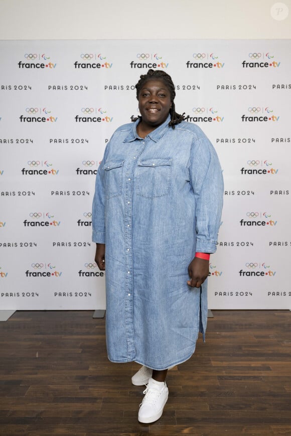 Gwladys Epangue lors de la présentation des journalistes et chroniqueurs de France Télévisions pour les Jeux Olympiques 2024 au musée de l'Homme à Paris, le 11 juin 2024. © Pierre Perusseau / Bestimage 