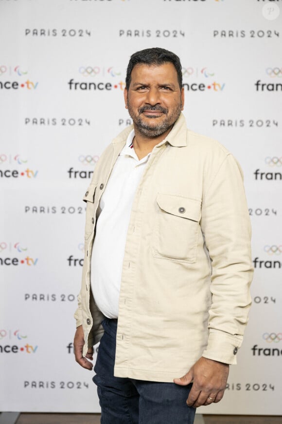 Julien Soyer lors de la présentation des journalistes et chroniqueurs de France Télévisions pour les Jeux Olympiques 2024 au musée de l'Homme à Paris, le 11 juin 2024. © Pierre Perusseau / Bestimage 