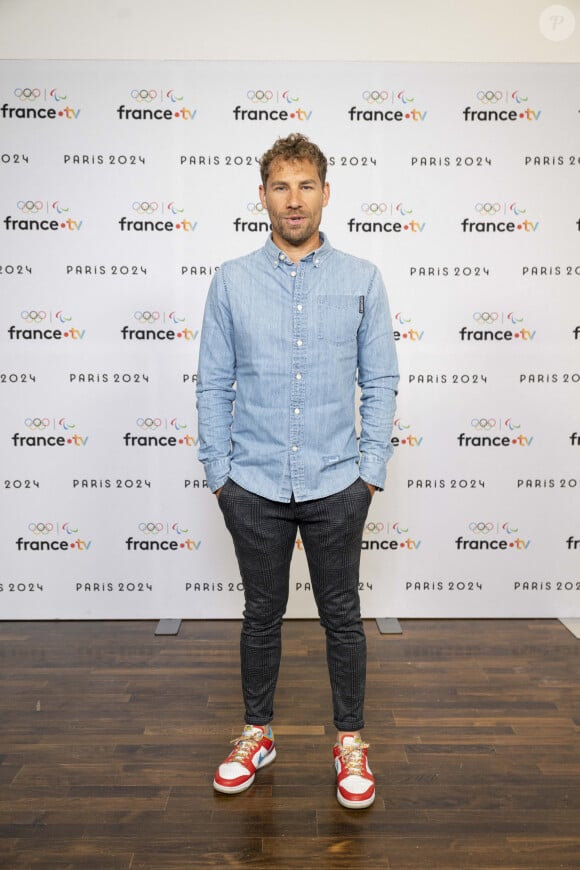 Quentin Urban lors de la présentation des journalistes et chroniqueurs de France Télévisions pour les Jeux Olympiques 2024 au musée de l'Homme à Paris, le 11 juin 2024. © Pierre Perusseau / Bestimage 