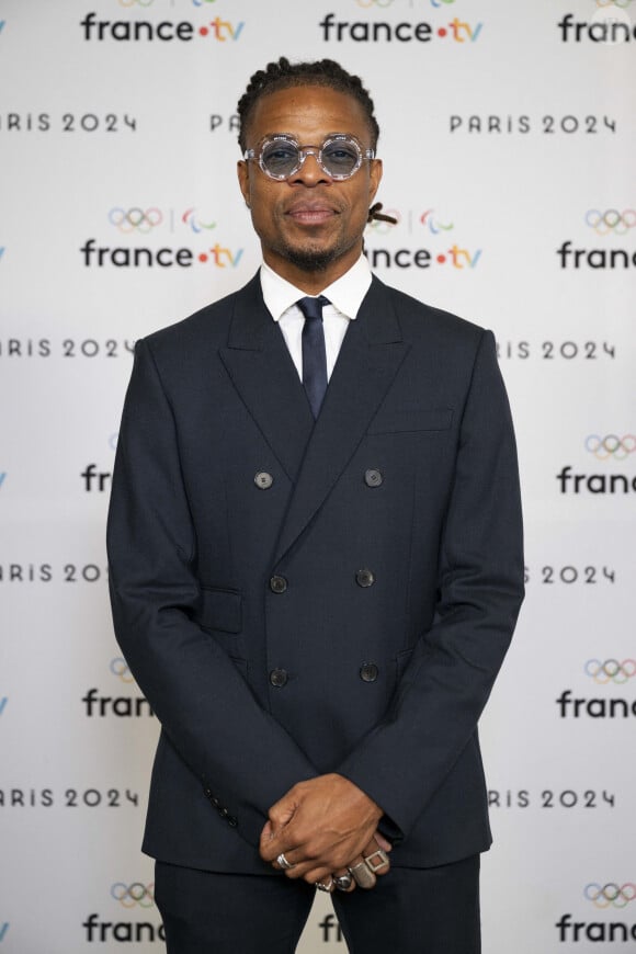 Loic Remy lors de la présentation des journalistes et chroniqueurs de France Télévisions pour les Jeux Olympiques 2024 au musée de l'Homme à Paris, le 11 juin 2024. © Pierre Perusseau / Bestimage 