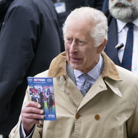 Le roi Charles III d'Angleterre au Lady Day du premier jour du Derby d'Epsom à Epsom Downs, Royaume Uni, le 31 mai 2024. © GoffPhotos/Bestimage