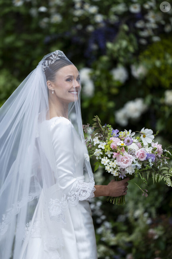 Pas de voitures privées donc pour les invités à l'occasion de ce mariage qui s'est voulu plutôt intimiste. 
Mariage du duc de Westminster, Hugh Grosvenor, et Olivia Henson en la cathédrale de Chester, Royaume Uni, le 7 juin 2024. © GoffPhotos/Bestimage