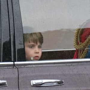 Le prince William, prince de Galles, et Catherine (Kate) Middleton, princesse de Galles, le prince George de Galles, et le prince Louis de Galles, arrivent au palais de Buckingham pour Trooping the Color à Londres, Royaume Uni, le 15 juin 2024. © Julien Burton/Bestimage 