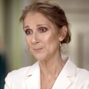 Connue dans le monde entier pour sa voix légendaire, Céline Dion a mené une vie discrète avec son mari René. Après le décès de celui-ci, la star a dû affronter une autre épreuve : une maladie neurodégénérative rare.
 