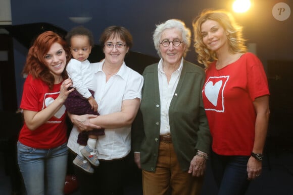 Rétro - Décès de Francine Leca à l'âge de 86 ans - Exclusif - Anaïs Delva, Leïla et sa mère d'accueil, Francine Leca, Ingrid Chauvin à l'enregistrement du clip de la chanson "Coeur à coeur" au profit de Mécénat Chirurgie Cardiaque aux studios de la Seine à Paris, le 14 décembre 2016. © CVS/Bestimage