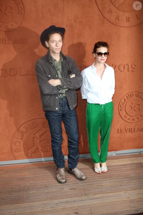 Raphaël et Mélanie Thierry au village des internationaux de France de tennis de Roland Garros 2019 à Paris le 7 juin 2019. © Cyril Moreau / Bestimage 