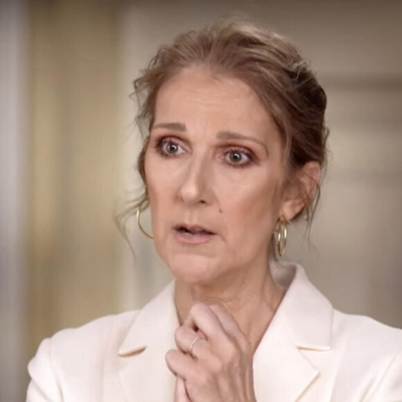  "Je me suis dit : je ne veux pas que mes enfants aient peur. Je ne peux plus supporter cette douleur de mensonge. J'ai peur pour ma vie, pour mes enfants, pour mon équipe, pour mes fans", assume maintenant la veuve de René Angelil qui avoue ne s'être jamais autant sentie elle-même.
 
Céline Dion se confie à propos de son trouble neurologique rare à la BBC