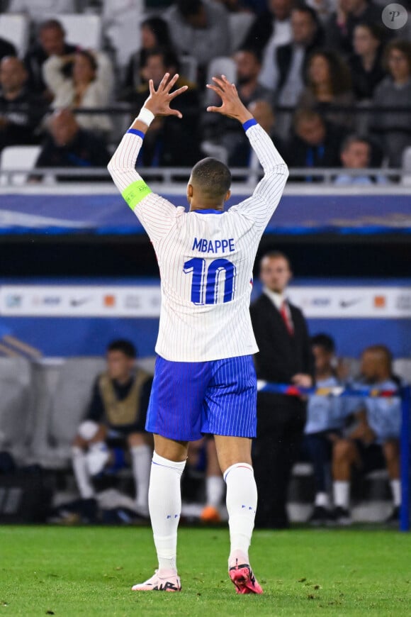 Kylian Mbappé pendant la rencontre France-Canada Bordeaux, France. ( Photo de federico pestellini / panoramic).