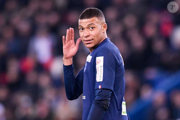 
Football - Le Real Madrid officialise l'arrivée de Kylian Mbappé pour cinq - Kylian Mbappé lors du match de quart de finale de la Coupe de Ligue opposant le Paris Saint-Germain à l'AS Saint-Etienne au Parc des Princes à Paris, France, le 8 janvier 2020. le PSG a gagné 6-1. © Philippe Lecoeur/Panoramic/Bestimage