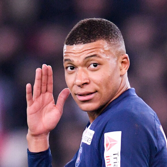 
Football - Le Real Madrid officialise l'arrivée de Kylian Mbappé pour cinq - Kylian Mbappé lors du match de quart de finale de la Coupe de Ligue opposant le Paris Saint-Germain à l'AS Saint-Etienne au Parc des Princes à Paris, France, le 8 janvier 2020. le PSG a gagné 6-1. © Philippe Lecoeur/Panoramic/Bestimage