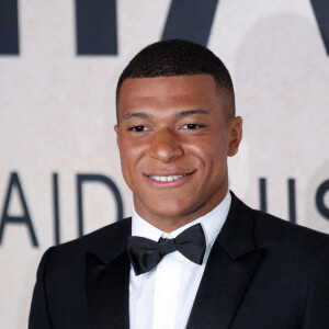 Football - Le Real Madrid officialise l'arrivée de Kylian Mbappé pour cinq - Kylian Mbappé - Photocall du gala de l'AmFar 2022 à l'Hôtel du Cap-Eden-Roc à Antibes le 26 mai 2022. © Cyril Moreau / Bestimage