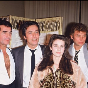 Archives - Marie-José Nat, Jean-Claude Brialy, Alain Delon, Valérie Kaprisky, Johnny Hallyday et Nathalie Baye.