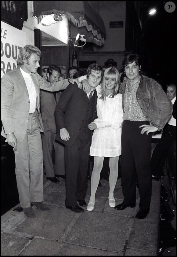 Archives - Johnny Hallyday, Jean-Jacques Debout, Sylvie Vartan et Alain Delonen 1968.