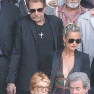 Johnny et Laeticia Hallyday - Sorties des obsèques de Mireille Darc en l'église Saint-Sulpice à Paris. Le 1er septembre 2017 