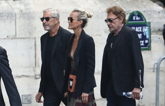 Jean-Claude Darmon, Johnny et Laeticia Hallyday - Obsèques de Mireille Darc en l'église Saint-Sulpice à Paris. Le 1er septembre 2017 