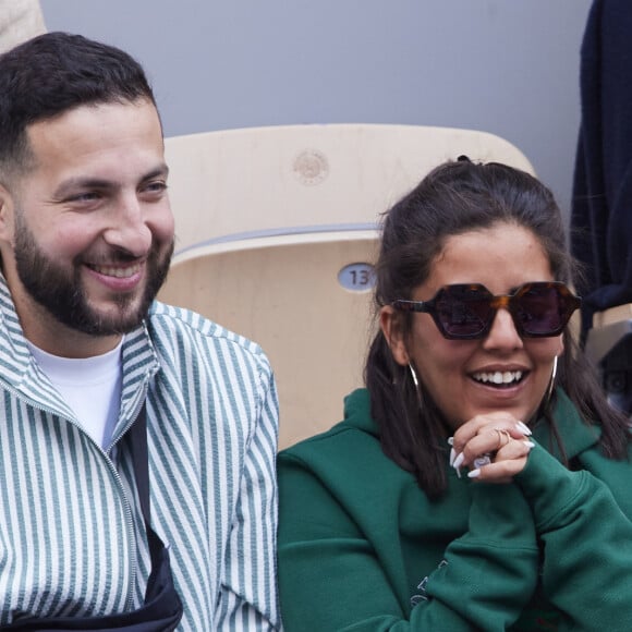 C'est grâce à la méthode Adura qu'elle a perdu du poids
Inès Reg (Inès Reghioua) avec son meilleur ami Mickaël Montadir dans les tribunes des Internationaux de France de tennis de Roland Garros 2024 à Paris, France, le 3 juin 2024. © Jacovides-Moreau/Bestimage 