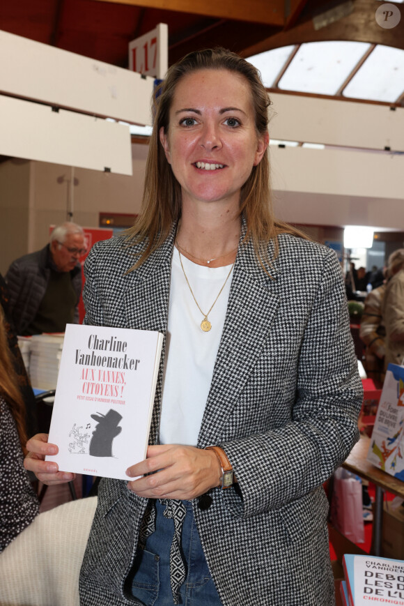 Charline Vanhoenacker - Personnalités à la 40ème Foire du Livre à la Halle George Brassens de Brive-la-Gaillarde. Le 4 novembre 2022 © Jean-Marc Lhomer / Bestimage