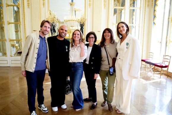 Exclusif - Mathieu Vergne, Saïd Boussif, Alexandra Redde-Amiel, Rachida Dati, Anne Marcassus, Vitaa - La chanteuse Vitaa et le Producteur musical Saïd Boussif élevés par la ministre de la Culture, Rachida Dati au grade de chevalier dans l'ordre des Arts et Lettres dans le salon des Maréchaux au ministère de la Culture à Paris le 24 juin 2024. © Dominique Jacovides - Alain Guizard / Bestimage  No Web - Belgique et Suisse 