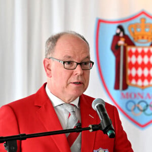 Le prince Albert II de Monaco durant la présentation officielle, au Yacht Club de Monaco, le 27 juin 2024, des athlètes monégasques qui participeront aux prochains Jeux Olympiques de Paris du 26 juillet au 11 août 2024. Pour ces jeux de la XXXIIIeme Olympiade, Monaco aura 5 sportifs, 3 femmes et 2 hommes, en compétition. Les porte-drapeaux de la Principauté sont les nageurs Lisa Pou et Théo Druenne. © Bruno Bebert/Bestimage 