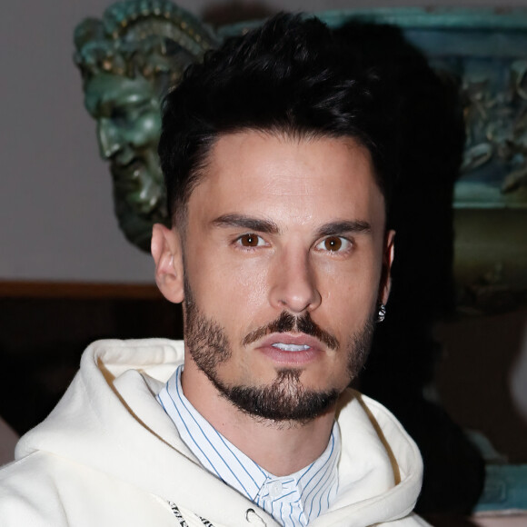 Baptiste Giabiconi est un célèbre mannequin français
Baptiste Giabiconi - People au défilé Homme Kidsuper Printemps / Ete dans le cadre de la Fashion Week de Paris, France. © Christophe Clovis / Bestimage 