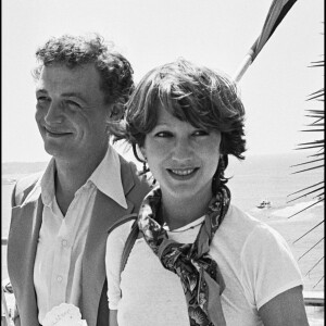 Philippe Léotard et sa compagne Nathalie Baye au Festival de Cannes pour La Communion solennelle en 1977