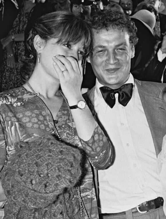 Dix ans de passion, mais aussi de combats...
Nathalie Baye, son compagnon Philippe Léotard, au Festival de Cannes en 1978