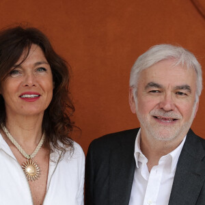 Catherine Bancarel et son mari Pascal Praud - Célébrités au village des Internationaux de France de tennis de Roland Garros 2024 à Paris le 7 juin 2024. © Jacovides-Moreau/Bestimage 